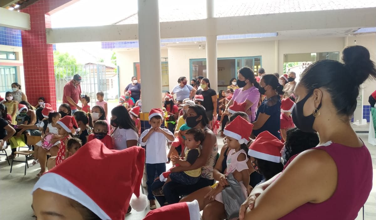 Creche Tio Carlos promove festa de natal