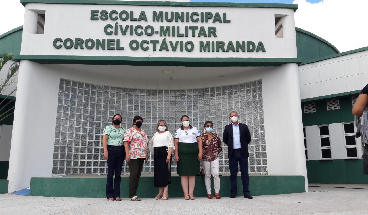 Equipe da Secretaria de educação visita Colégio Militar de Campo Maior