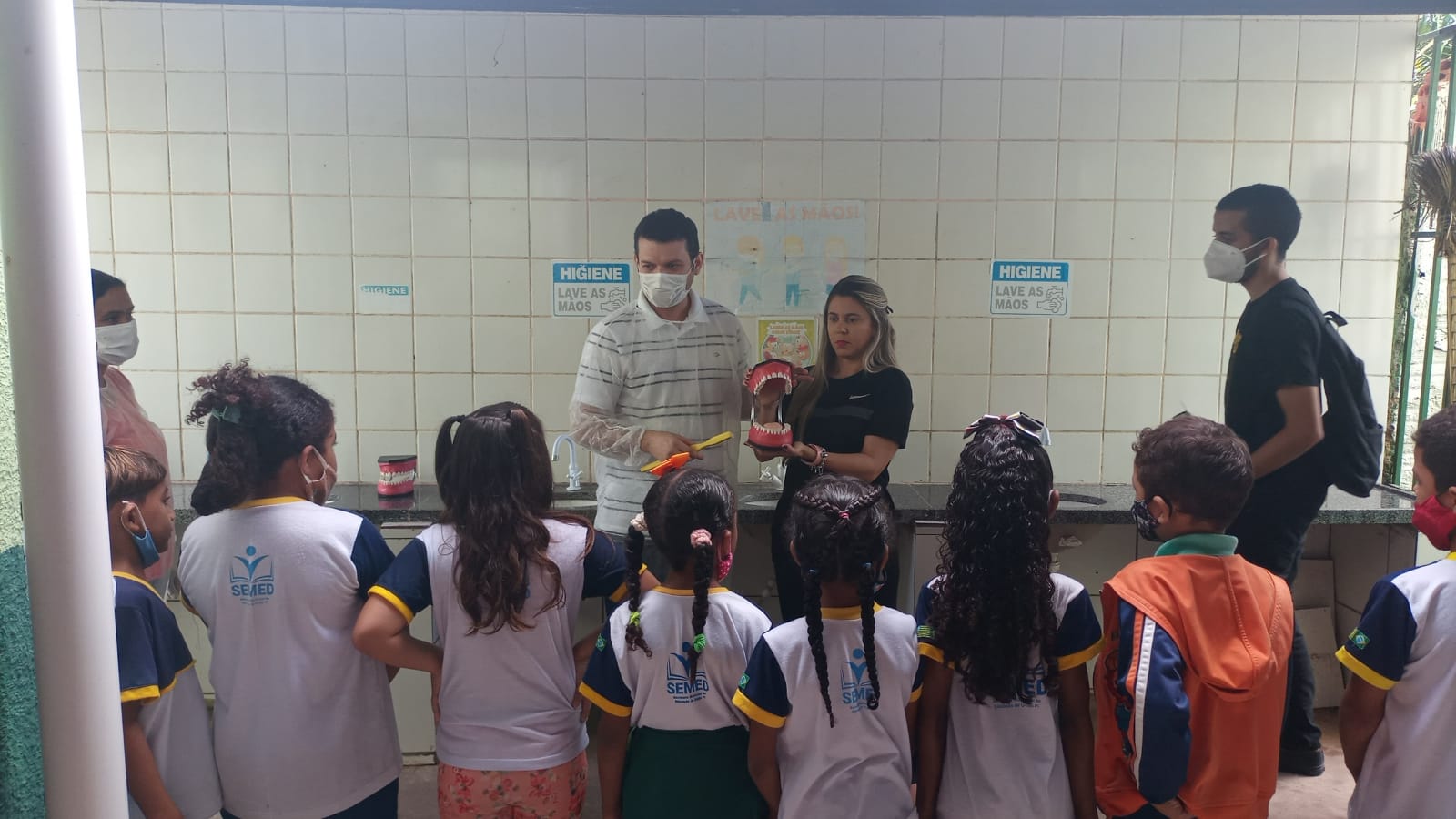 “Saúde na Escola” promove orientações de saúde bucal, higiene e combate à dengue